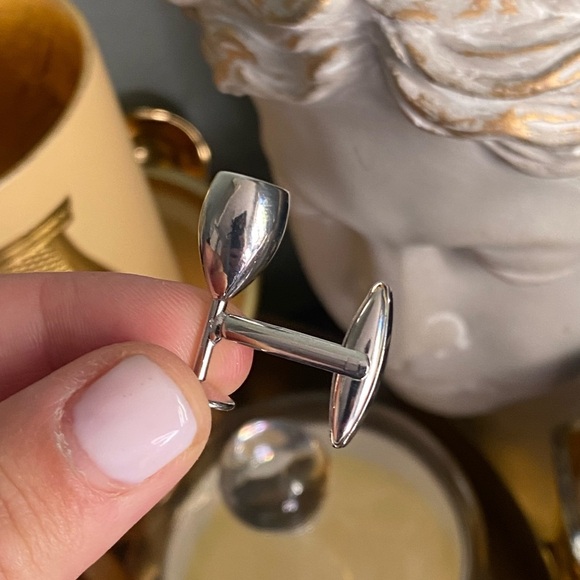 Men’s wine glass and corkscrew silver tone cufflinks - Picture 3 of 5